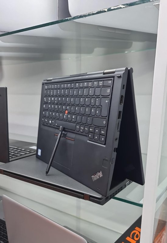 Lenovo  x380 yoga core i5 8th gen